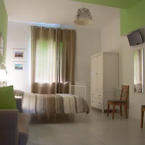 ** Couette-café Le Comari Salentine Italie