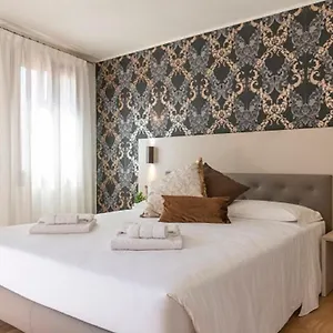 Grifoni Boutique Отель