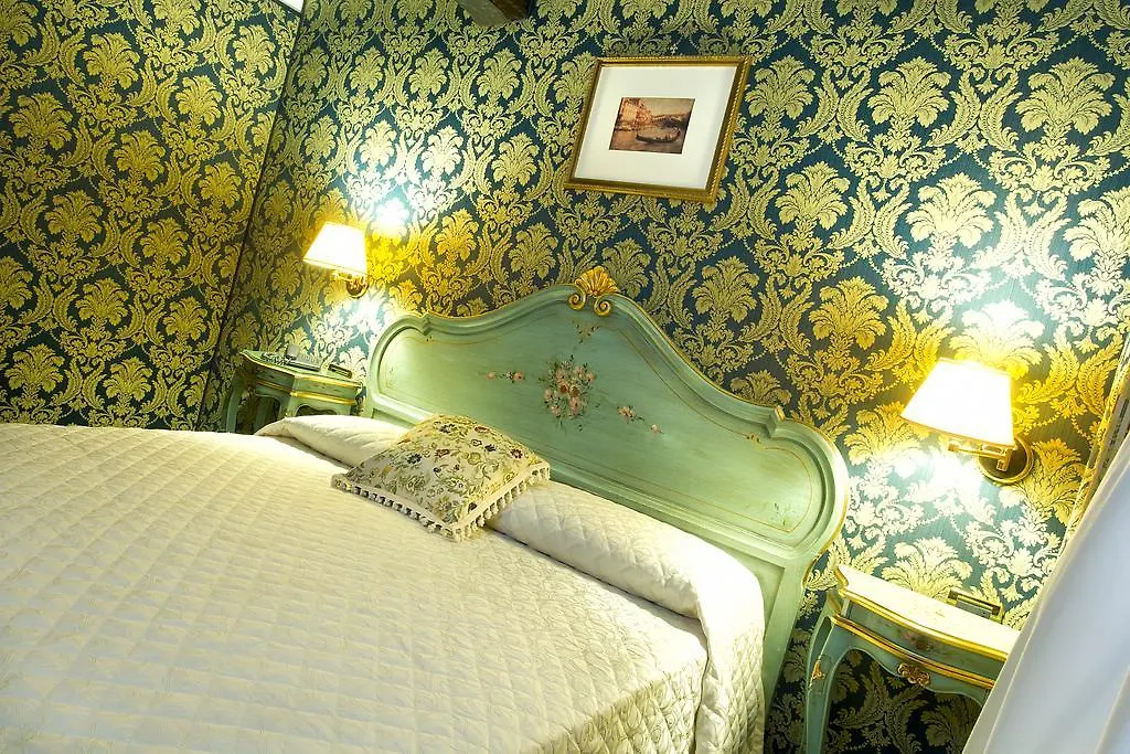 **  Ca' Della Loggia Bed & Breakfast Venice Italy
