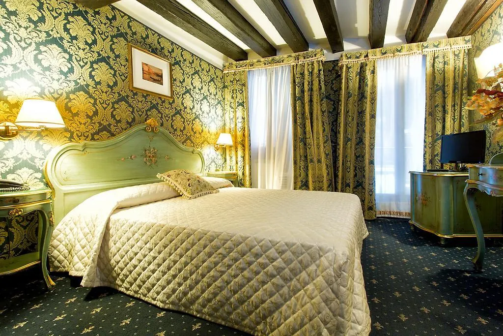 Ca' Della Loggia Bed & Breakfast Venice