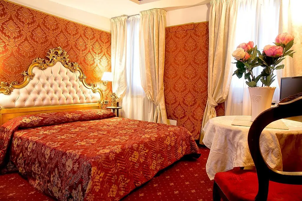 Ca' Della Loggia Bed & Breakfast Venice 2*,  Italy