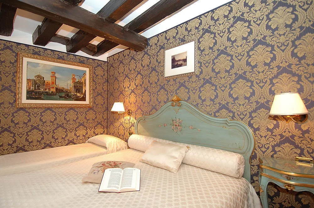 Ca' Della Loggia Bed & Breakfast Venice