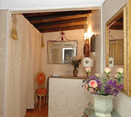 Ca' Della Loggia Bed & Breakfast Venice